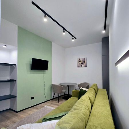 Apartment In The City Center Near The Park Lviv Exterior foto