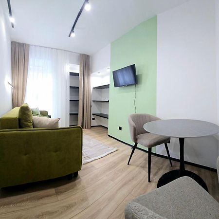 Apartment In The City Center Near The Park Lviv Exterior foto
