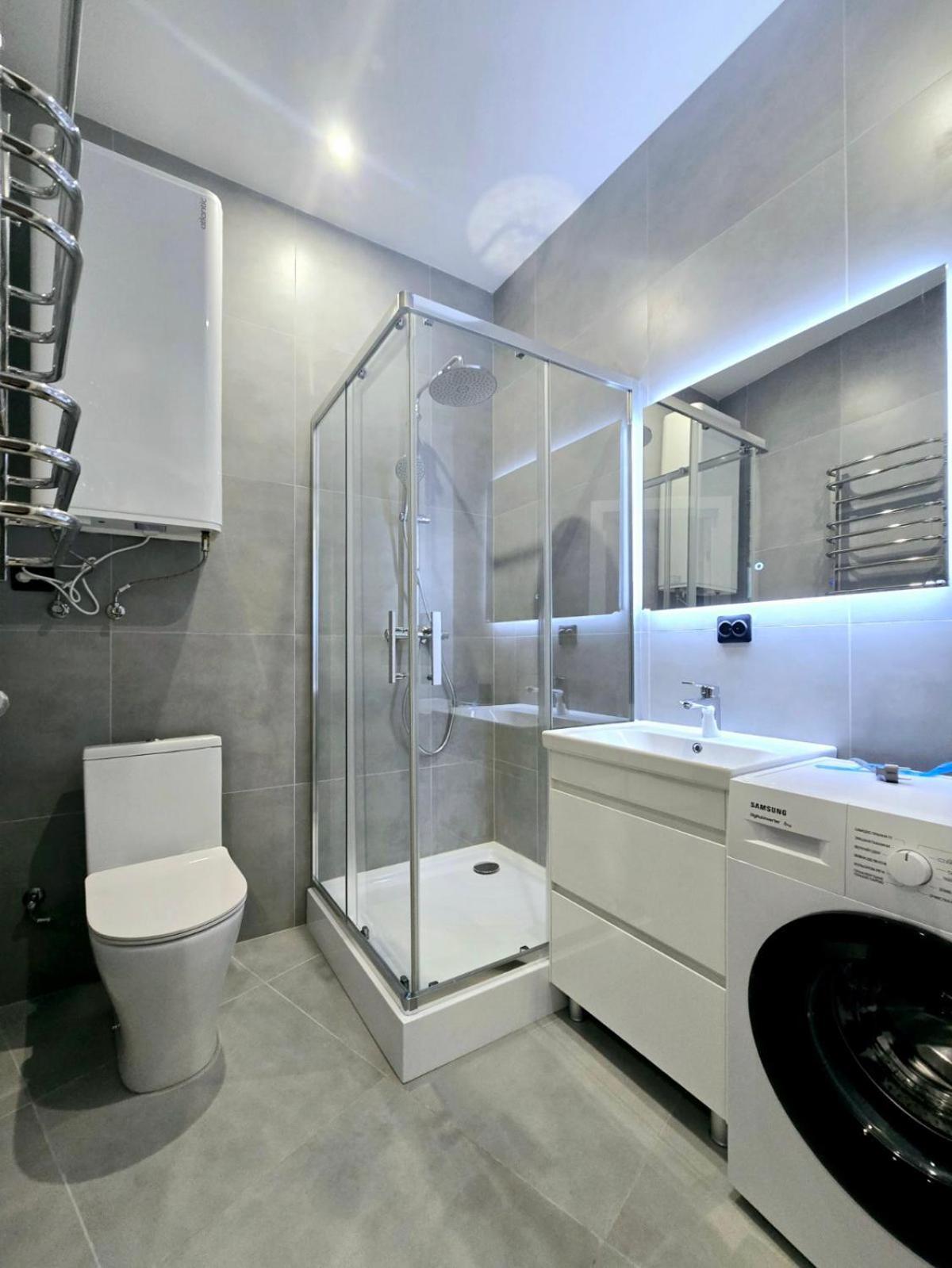 Apartment In The City Center Near The Park Lviv Exterior foto
